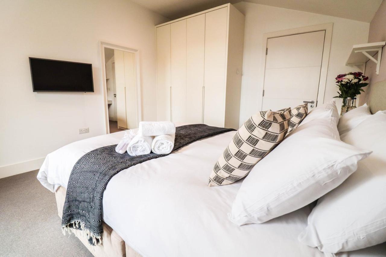 Modern & Spacious 1 Bedroom Clapham Junction Flat London Bagian luar foto